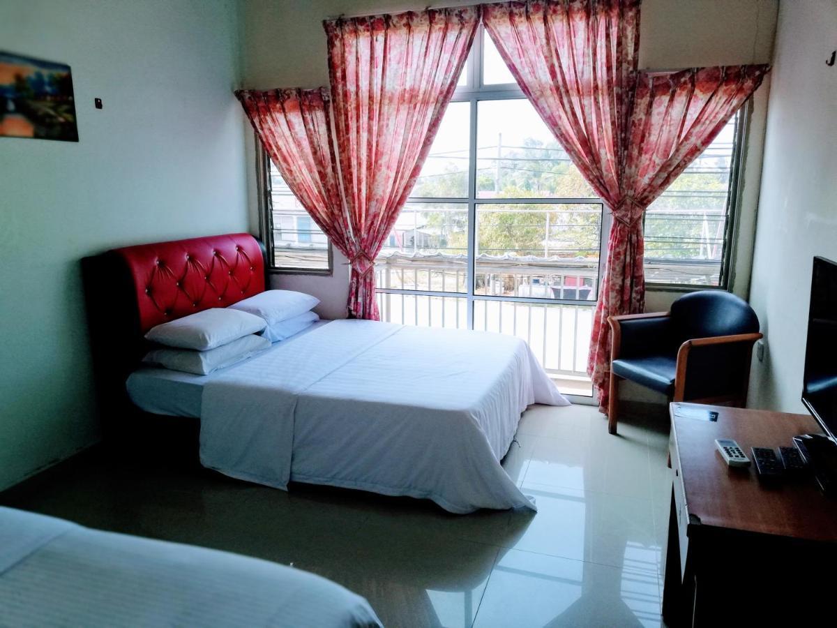 Daisyinn Budget Hotel Kuala Terengganu Кампонг Гонг Бадак Экстерьер фото